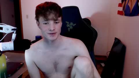 gucciboi4 online show from February 8, 6:54 am