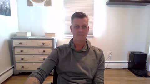 gudguy2025 online show from February 8, 5:27 pm