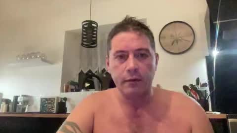 guil0 online show from January 16, 10:19 pm