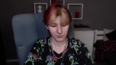 guitarandangell online show from April 9, 6:19 am