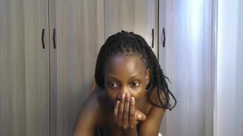Snapshot of gulpess chatting on October 10, 1:17 pm Miss Incredible online show from October 10, 1:17 pm