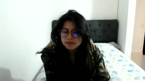 Vane blonde and Hazell black hair online show from March 3, 7:21 pm