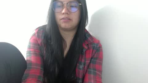 Vane blonde and Hazell black hair online show from November 27, 7:21 pm