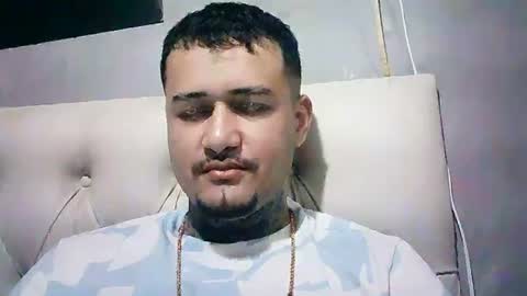 gustavo942493 online show from July 16, 2:37 am