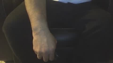 Snapshot of guy8inches4u chatting on October 19, 10:47 pm guy8inches4u online show from October 19, 10:47 pm