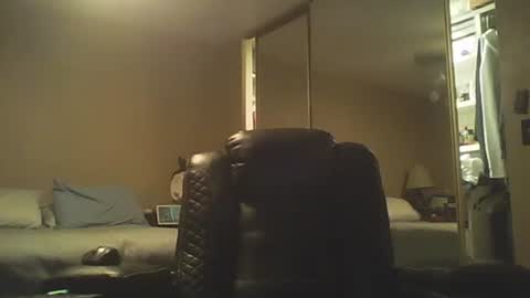 Snapshot of guy8inches4u chatting on October 13, 12:40 pm guy8inches4u online show from October 13, 12:40 pm