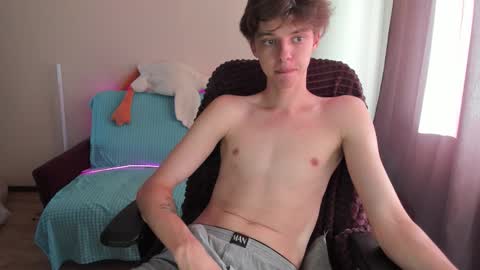 Snapshot of guy_liam1 chatting on September 9, 12:49 pm guy_liam1 online show from September 9, 12:49 pm