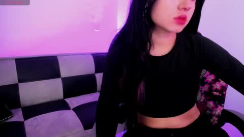Snapshot of gwenhazel chatting on October 7, 11:28 am gwenhazel online show from October 7, 11:28 am