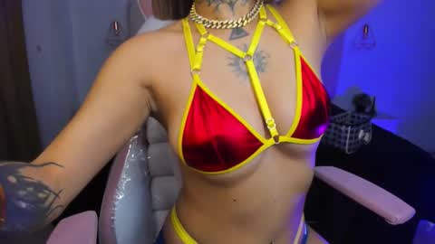 gyal_8_ online show from November 30, 5:14 am