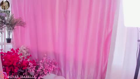 Isabella online show from May 19, 2:35 pm