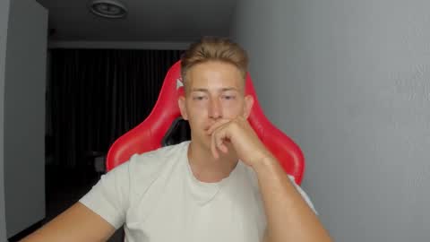 Oliver online show from November 4, 11:06 pm