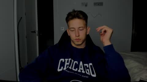 Oliver online show from March 3, 11:34 pm