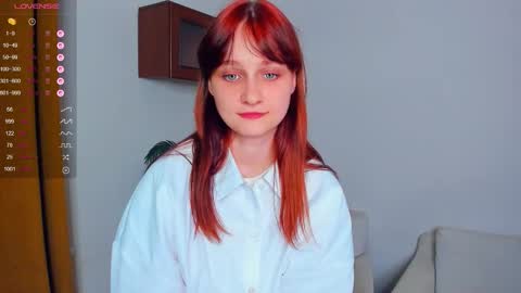 Snapshot of h0lyangel chatting on September 23, 6:58 pm Kelly Lilly online show from September 23, 6:58 pm