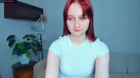 Kelly  Lilly online show from November 5, 6:54 pm