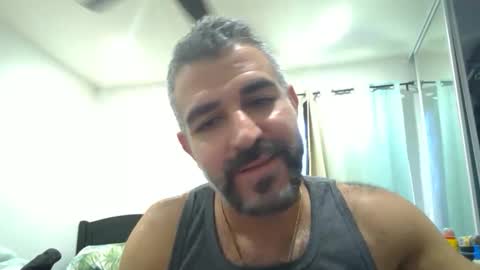 Snapshot of h0nest84 chatting on October 5, 10:28 pm h0nest84 online show from October 5, 10:28 pm