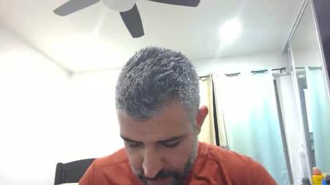 Snapshot of h0nest84 chatting on October 2, 1:37 am h0nest84 online show from October 2, 1:37 am
