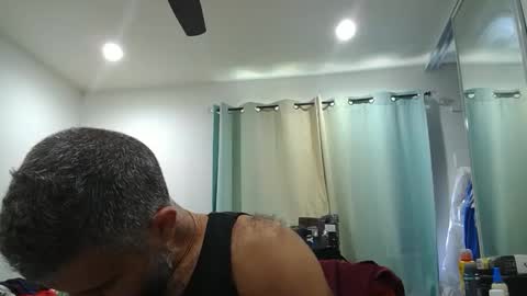 Snapshot of h0nest84 chatting on October 4, 5:44 pm h0nest84 online show from October 4, 5:44 pm