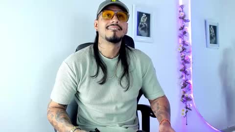 hache222 online show from February 13, 10:54 pm