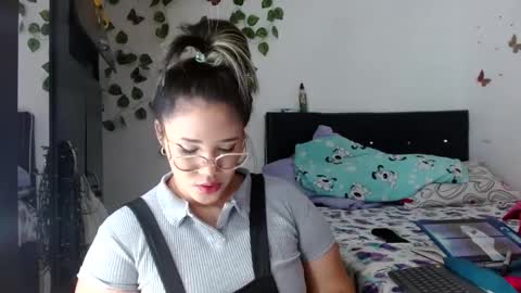 Snapshot of hader_wild21 chatting on February 11, 4:46 pm hader_wild21 online show from February 11, 4:46 pm
