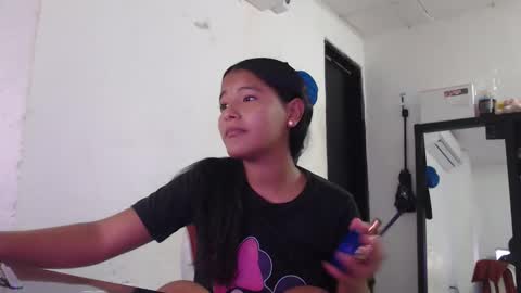 hadesmit1 online show from April 8, 10:35 pm