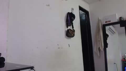 hadesmit1 online show from March 27, 3:56 am