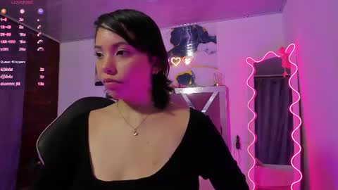 HAILEY  online show from July 8, 4:32 pm
