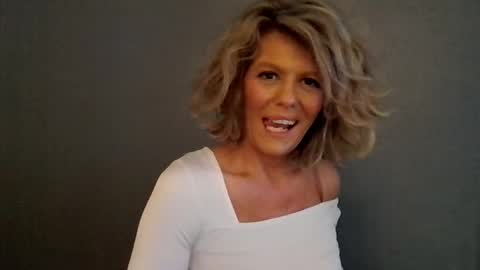 Hailey online show from February 28, 6:56 pm