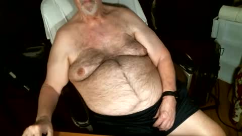 hairybear813 online show from May 30, 9:35 pm