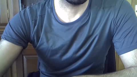 Snapshot of hairydaduncut chatting on January 16, 12:52 pm hairydaduncut online show from January 16, 12:52 pm