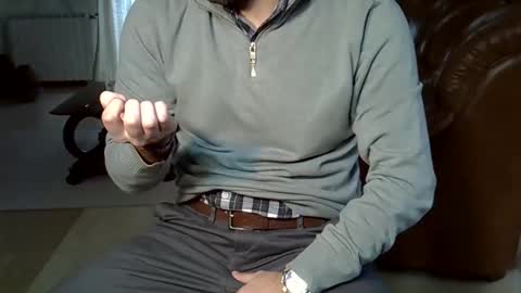 Snapshot of hairydaduncut chatting on February 24, 1:21 pm hairydaduncut online show from February 24, 1:21 pm