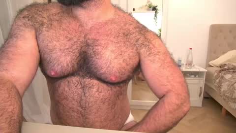 hairyinstinct online show from February 19, 11:25 pm