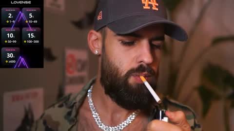 HairyRobXxX online show from November 2, 8:31 pm