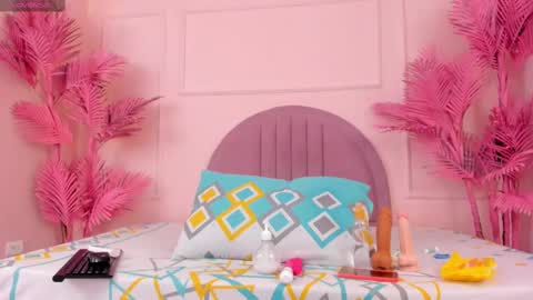 hanaahquinn online show from March 9, 11:47 am