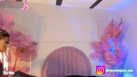 hanaahquinn online show from March 28, 11:44 am