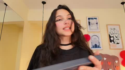 hanabie_ online show from February 20, 3:17 am