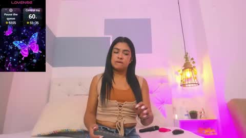 Snapshot of hanah_gray chatting on February 22, 11:35 am hanah_gray online show from February 22, 11:35 am