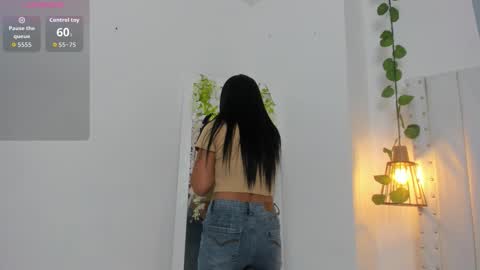 Snapshot of hanah_gray chatting on September 15, 11:12 am hanah_gray online show from September 15, 11:12 am