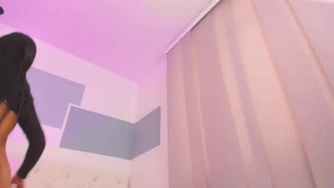 Snapshot of hanah_gray chatting on February 17, 5:23 pm hanah_gray online show from February 17, 5:23 pm