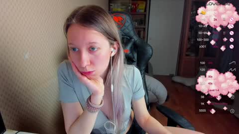 Snapshot of handsome_whale chatting on February 4, 5:01 pm Mila online show from February 4, 5:01 pm