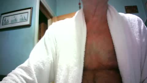 handymanforyou177322 online show from June 21, 9:43 pm