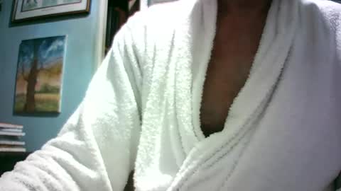 handymanforyou177322 online show from July 6, 8:44 pm
