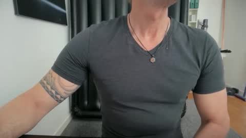 hanky online show from April 15, 11:46 am