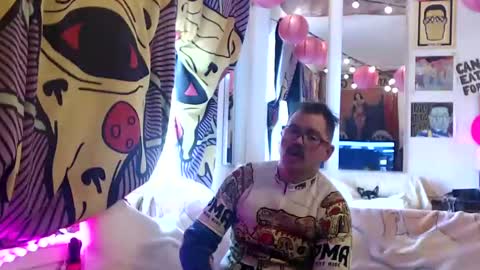 hank rams online show from December 25, 5:15 pm