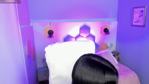 Snapshot of hanna__becker chatting on January 9, 8:24 am hanna  online show from January 9, 8:24 am