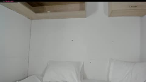 hanna__evans_ online show from August 3, 1:17 pm