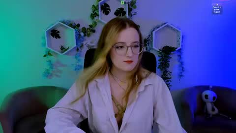 Hanna  online show from June 16, 7:18 pm