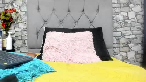 Hanna online show from November 25, 2:10 am