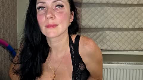 Hanna Qween online show from November 25, 8:40 pm