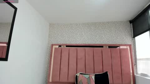  H A N N A  online show from March 6, 8:08 pm