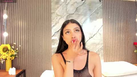 Hanna S online show from May 1, 11:26 am